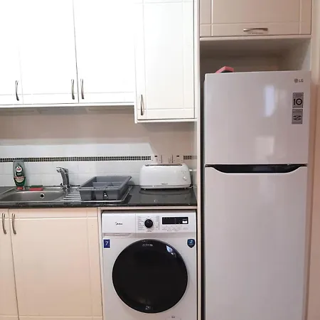 H&o Sea View Lighthouse